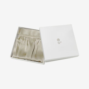 Long Silk Bonnet with Ribbon | 19 Momme