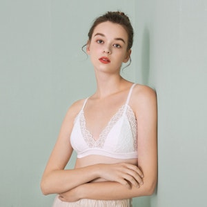 Ligthly Padded Wireless Silk Triangle Bra