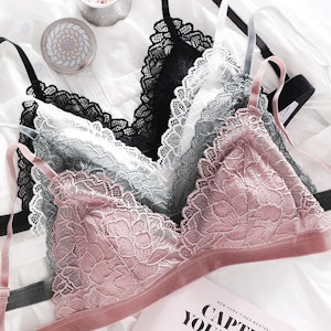 Ligthly Padded Wireless Silk Triangle Bra