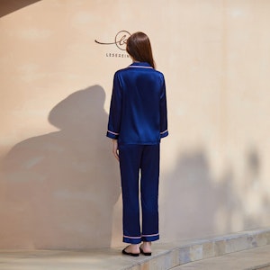 Women Chic Silk Pajamas With Turn Down Collor