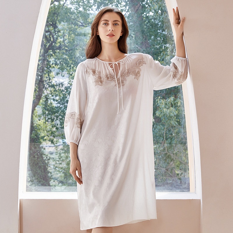 Women Vintage Long Sleeves Silk Jacquard Nightgown