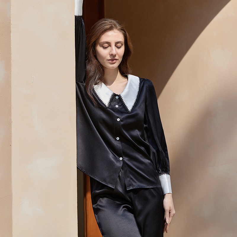 Women Retro Black Silk Pajamas With Pointy Collar