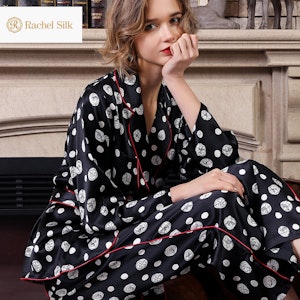 Women Chic Floral Printed Fold-Over Silk Pajamas