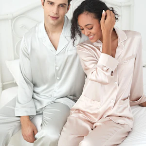 2 Sets RachelSilk Classic Silk Couple Pajamas