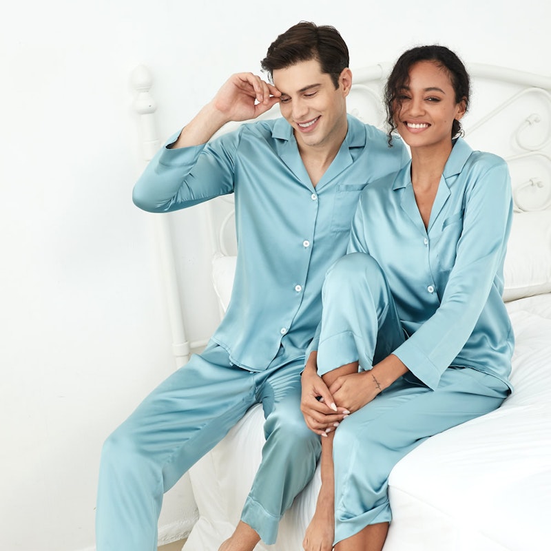 2 Sets RachelSilk Simple Silk Couple Pajamas
