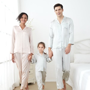 3 Sets RachelSilk Simple Silk Pajamas For Family - Gray Pink