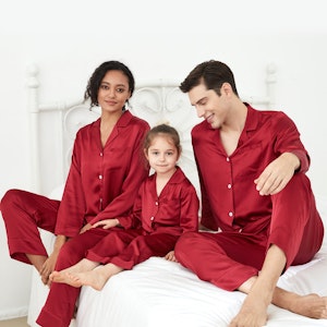 3 Sets RachelSilk Simple Silk Pajamas For Family - Claret